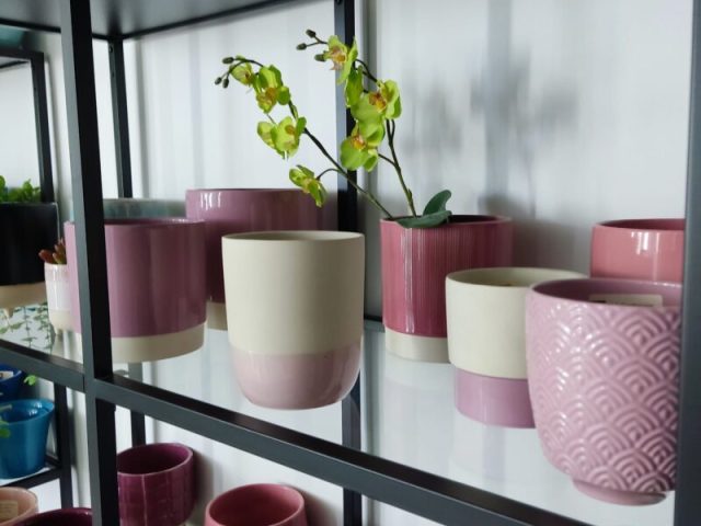Ceramic Flower Vases 40” Container (24 pallets)