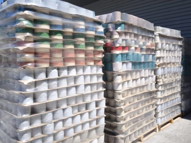 Vases & Flowers Pots Offer